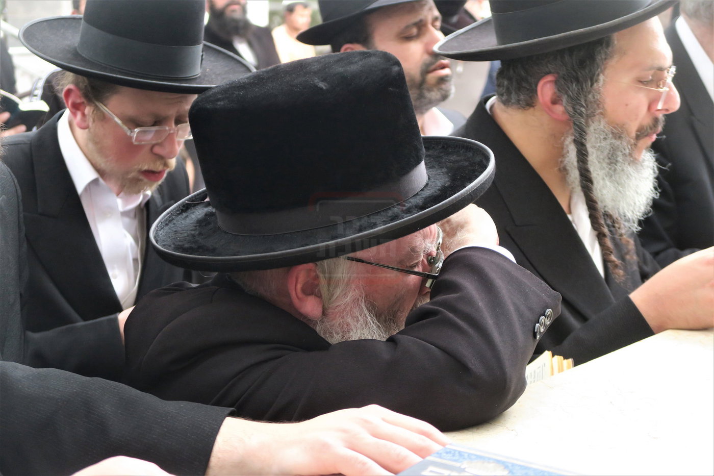 הגאון רבי חיים וייס בער"ח סיון בציון השל"ה הק' בטבריה
