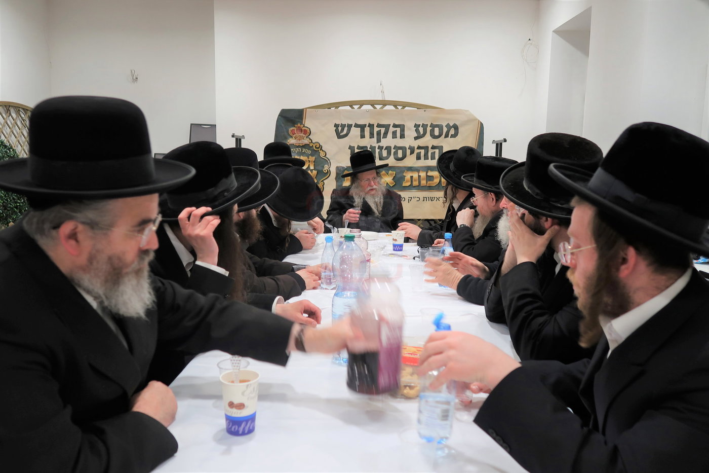 האדמו"ר מקוזמיר במסע הקודש לפולין