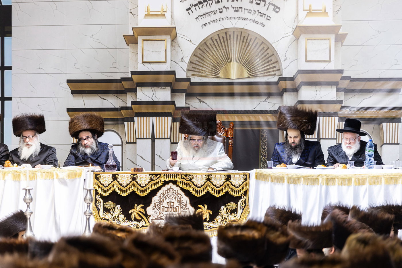 האדמו"ר מסאטמר בסעודה שלישית והבדלה בקראקא