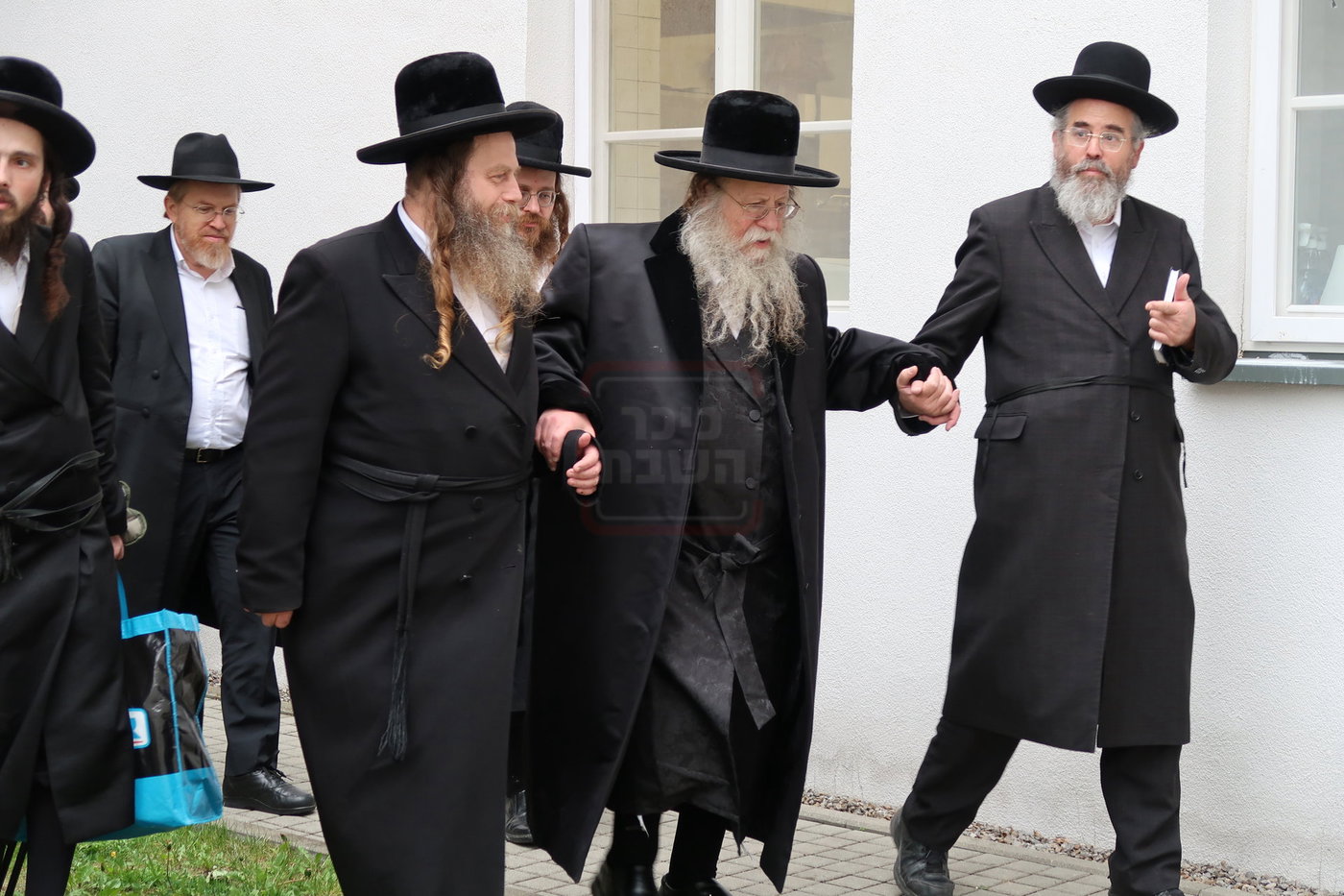 האדמו"ר מקוזמיר במסע הקודש לפולין