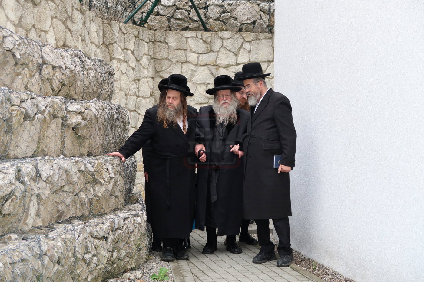 האדמו"ר מקוזמיר במסע הקודש לפולין