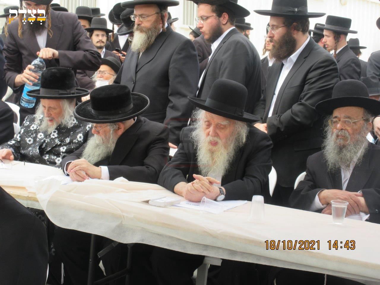 מראות חייו של הגאון רבי דוד שמידל זצ"ל