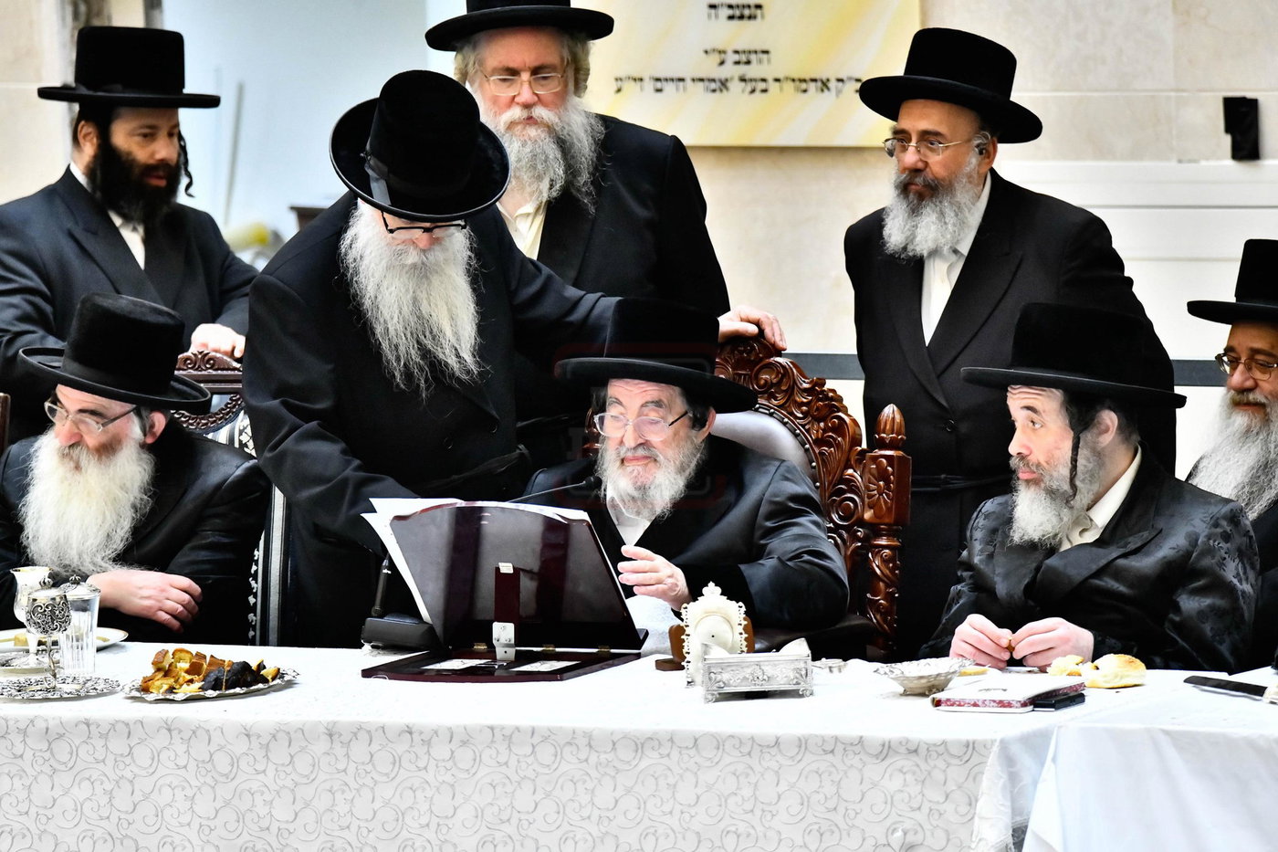 האדמו"ר מויז'ניץ בטיש ב' סיון