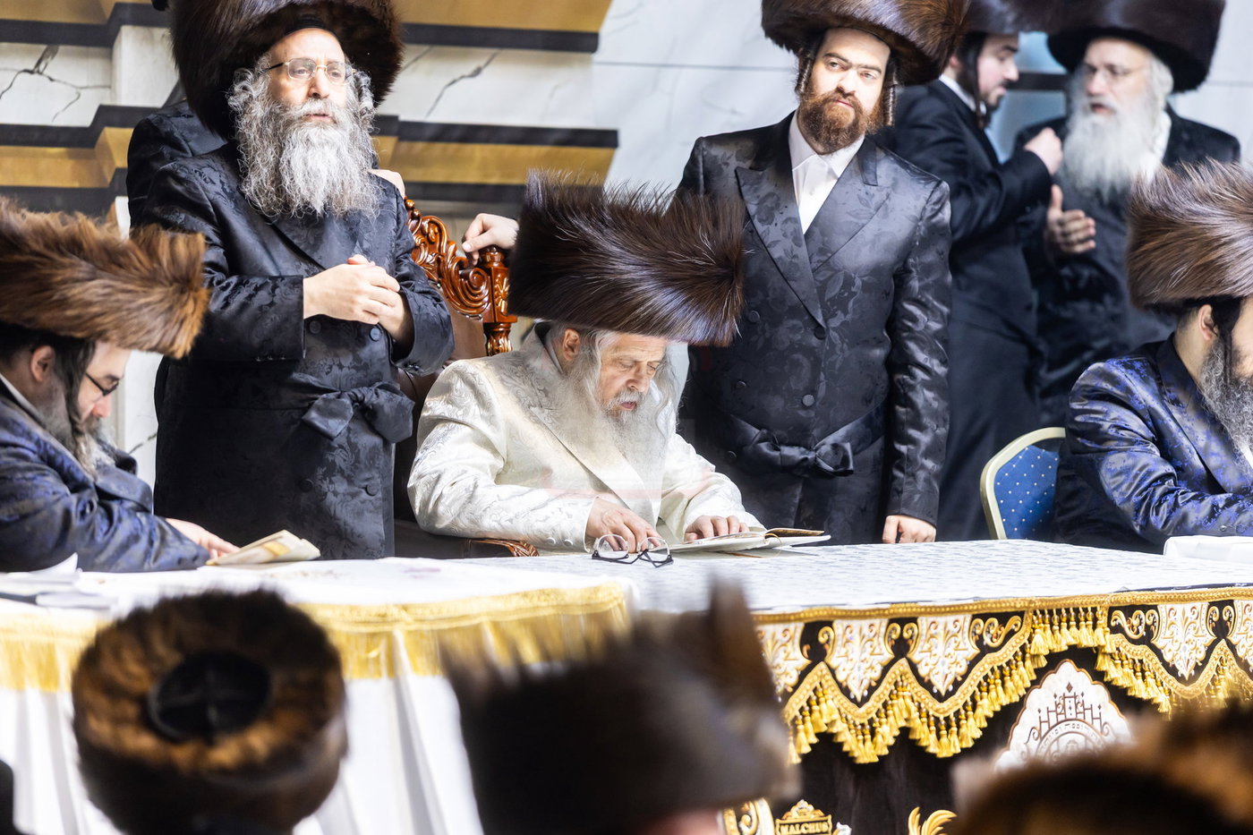האדמו"ר מסאטמר בסעודה שלישית והבדלה בקראקא