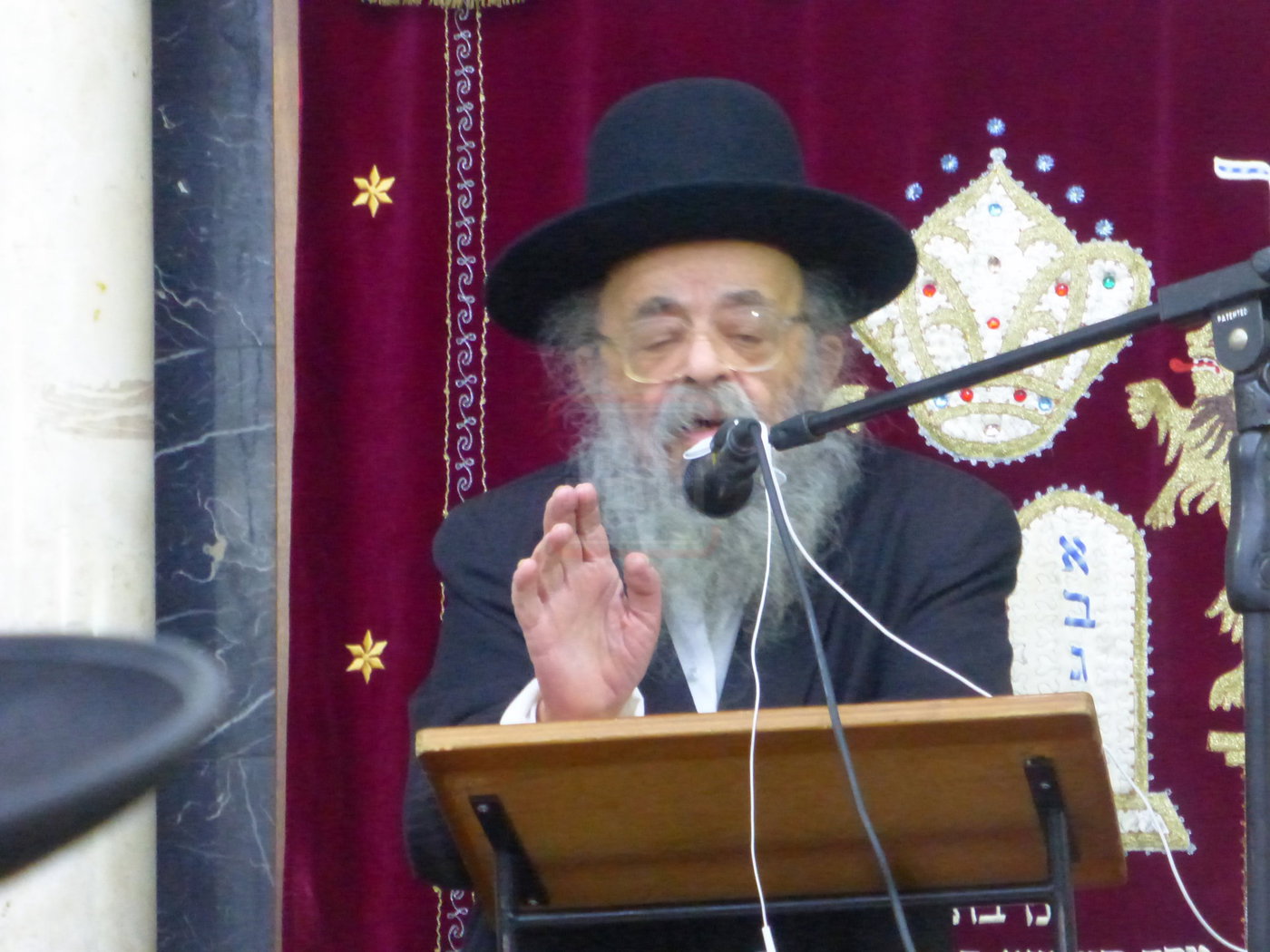 מראות חייו של הגאון רבי דוד שמידל זצ"ל
