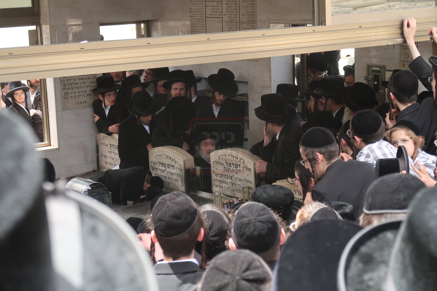 האדמו"ר מויז'ניץ בעליה לציון אהבת ישראל ב' סיון