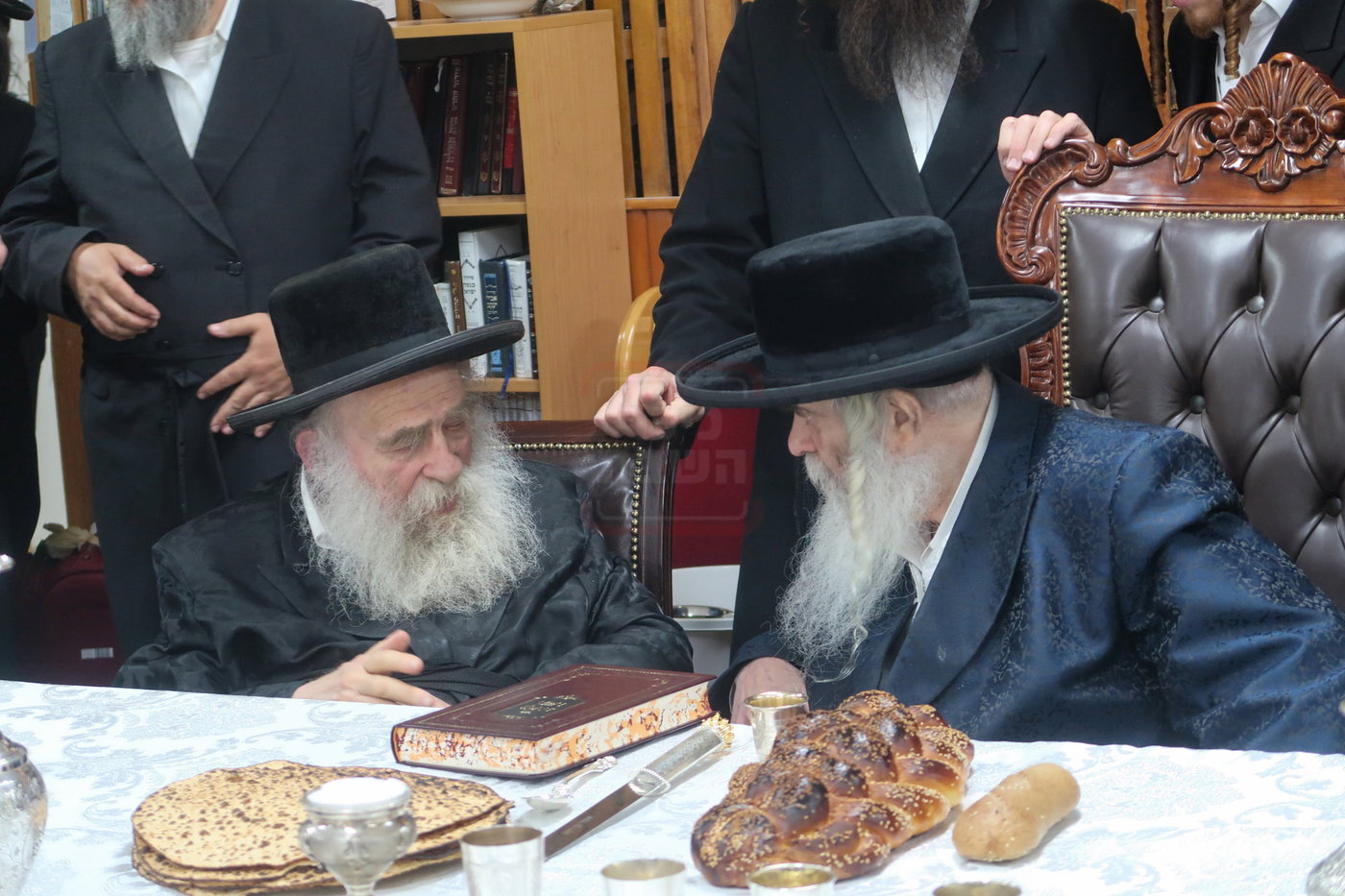 האדמו"ר מקרעטשניף י-ם בכפר עטה