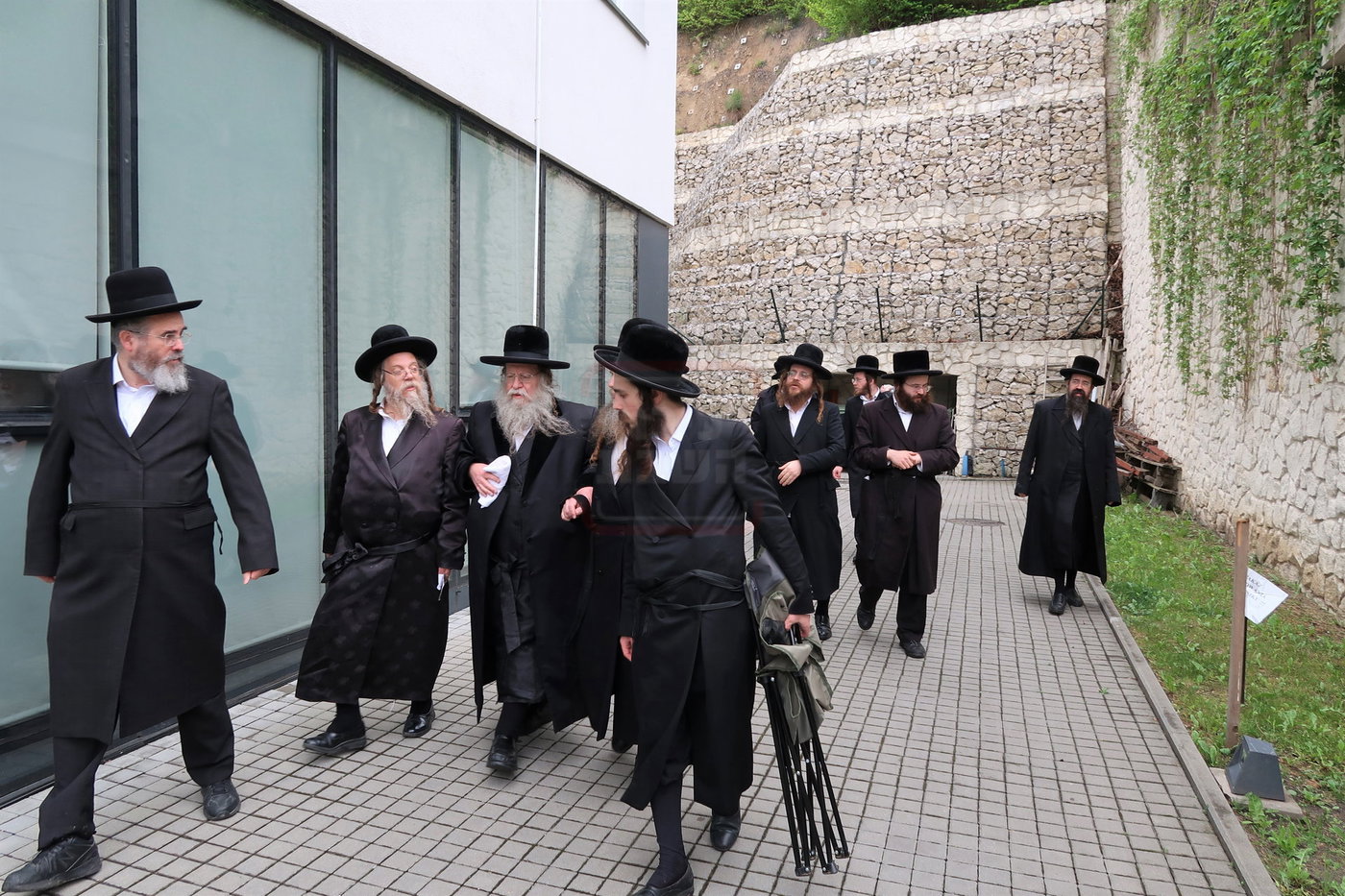האדמו"ר מקוזמיר במסע הקודש לפולין