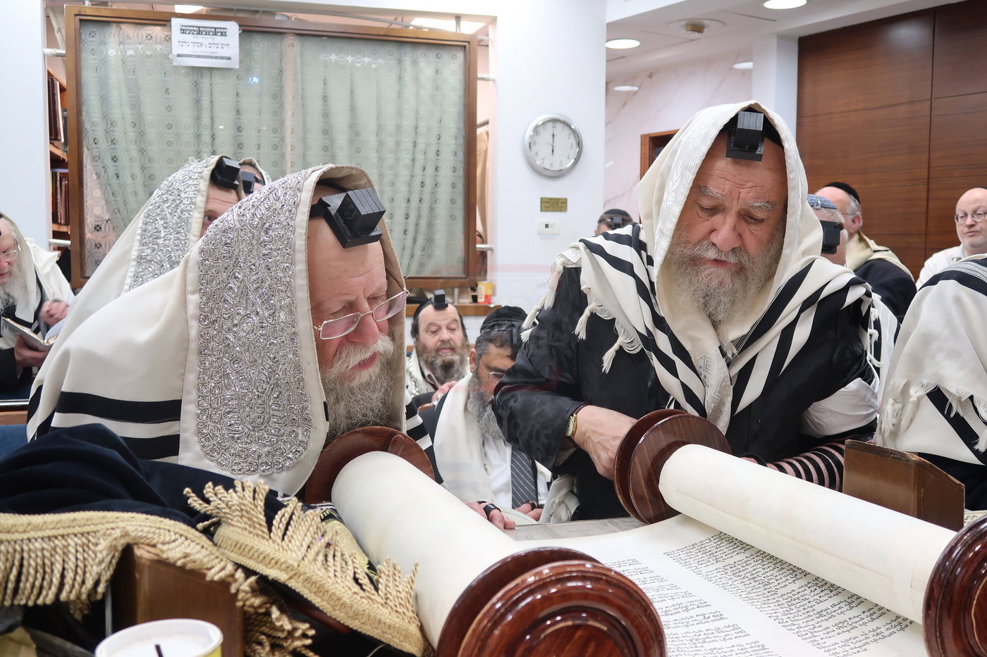 האדמו"ר מקוזמיר במסע הקודש לפולין