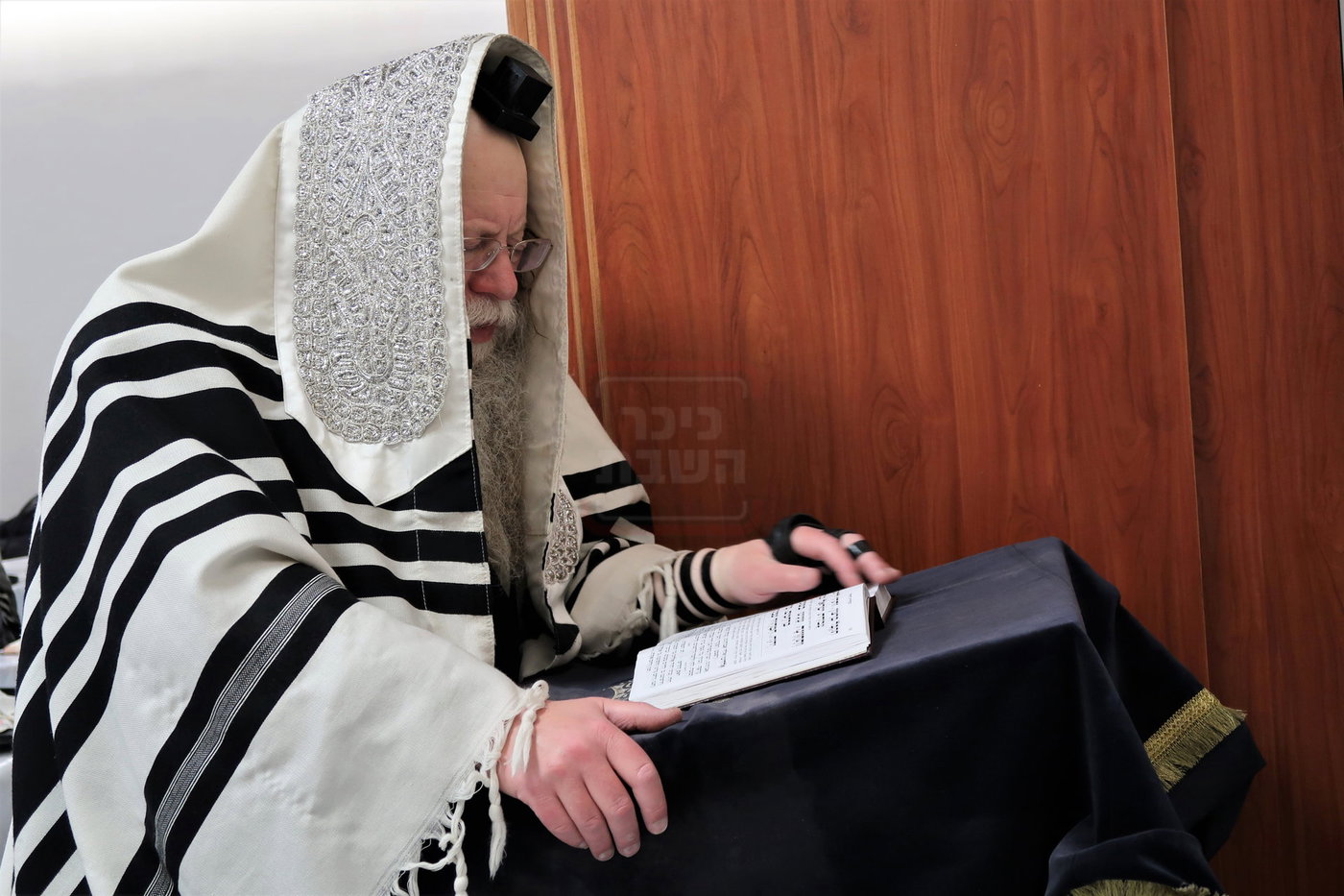 האדמו"ר מקוזמיר במסע הקודש לפולין