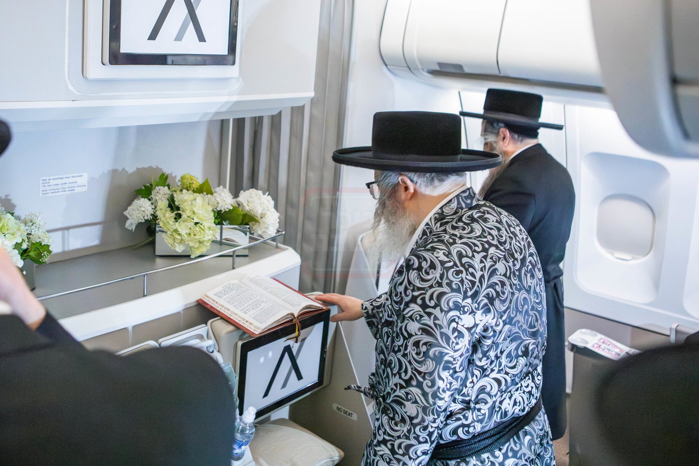 האדמו"ר מסאטמר בדרכו חזרה ממסע הקודש בפולין