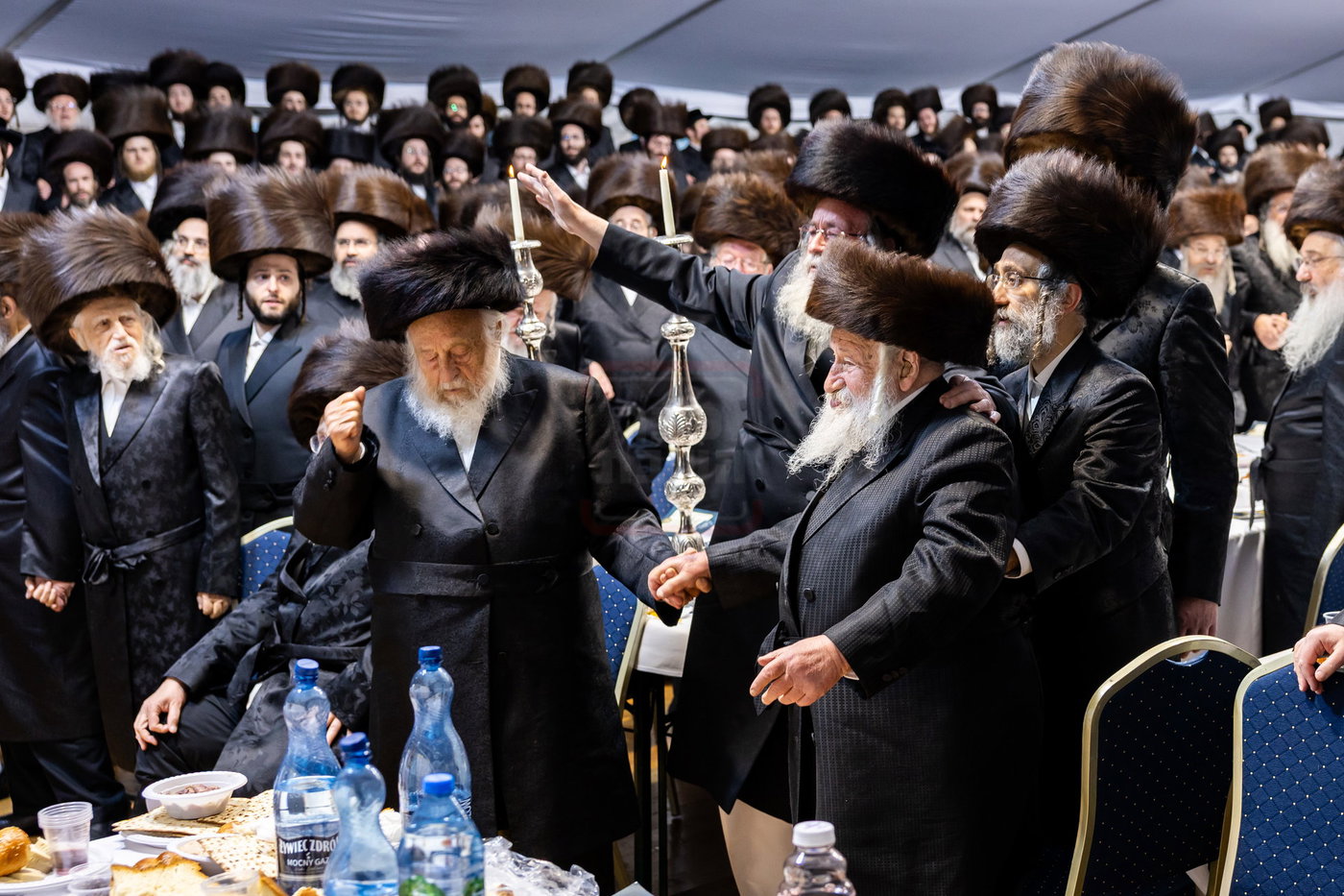 האדמו"ר מסאטמר בסעודה שלישית והבדלה בקראקא