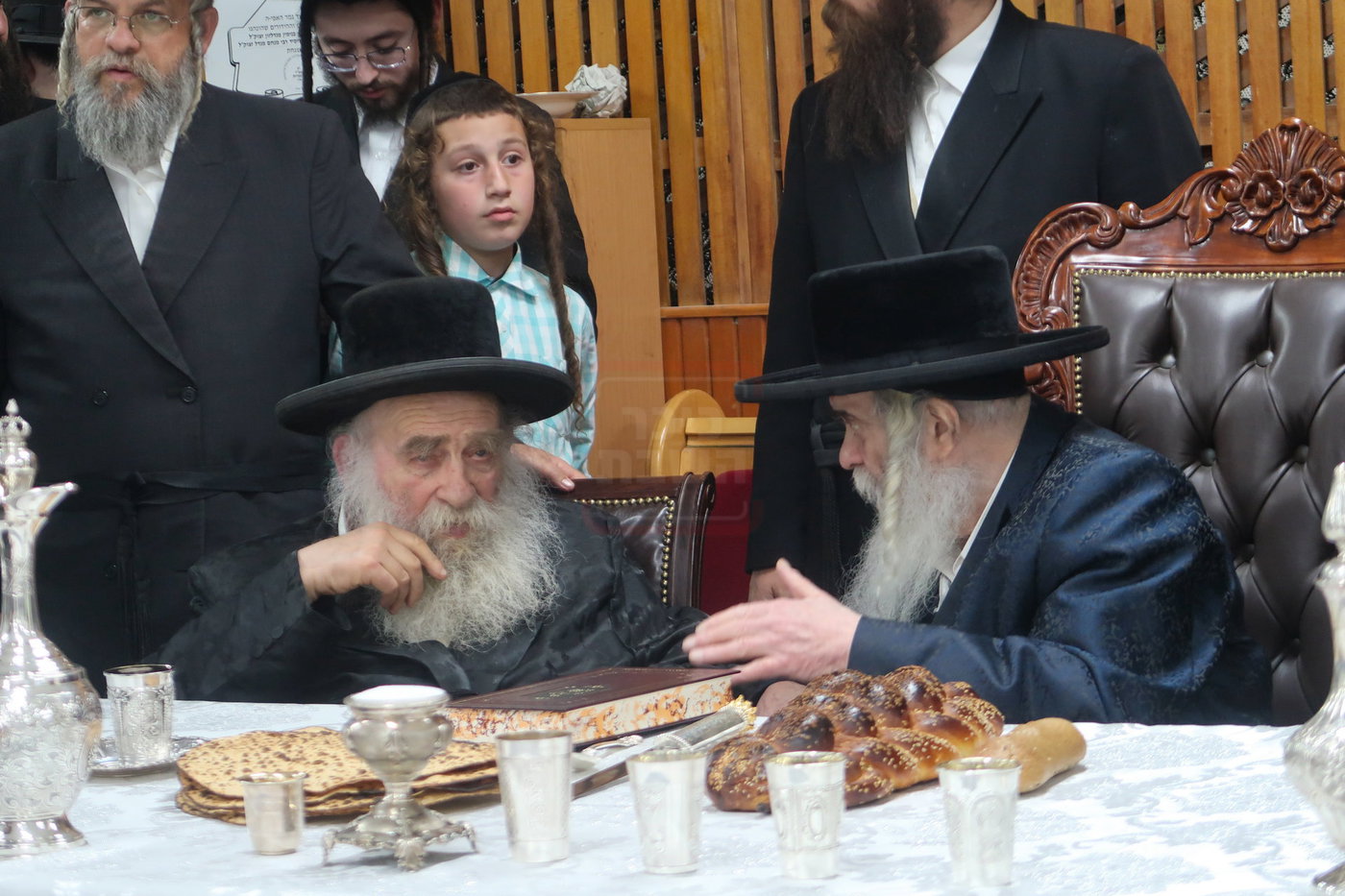 האדמו"ר מקרעטשניף י-ם בכפר עטה