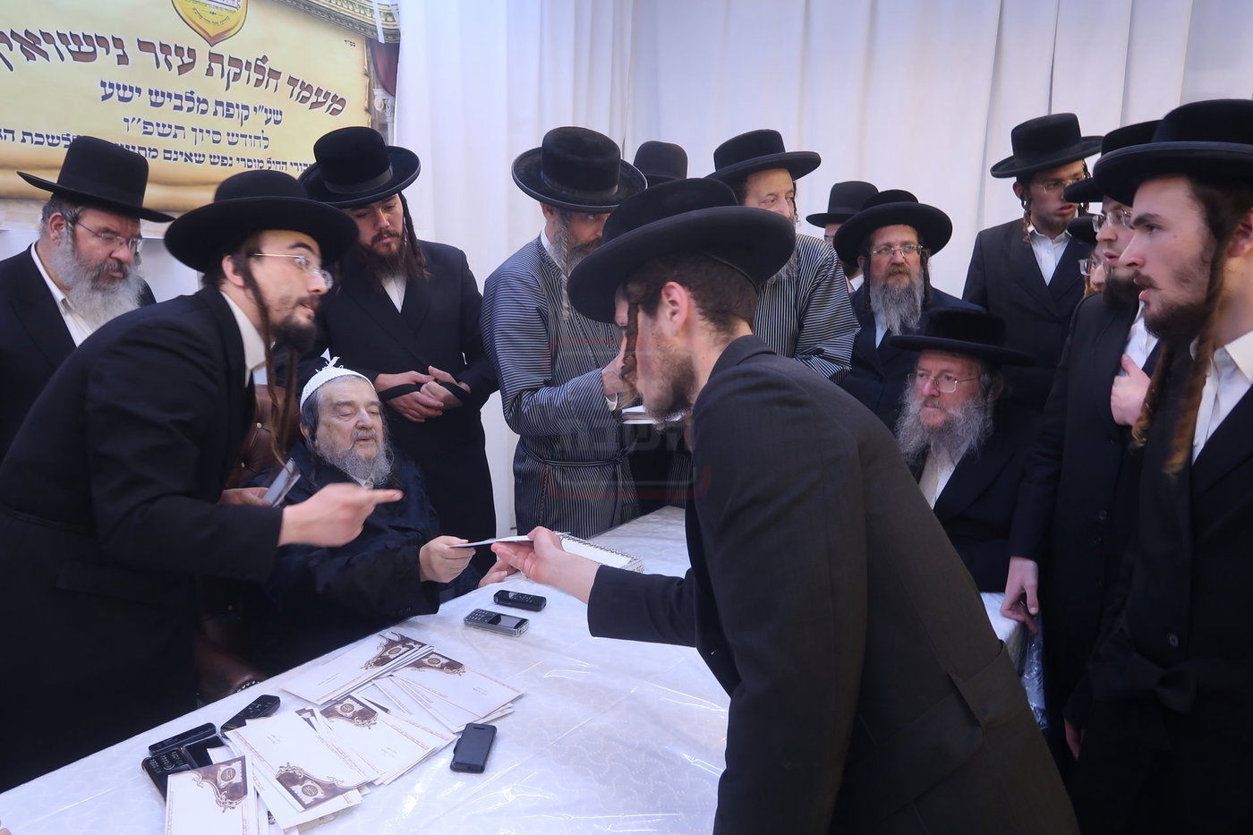 המעמד במעונו של הגרי"מ שכטר