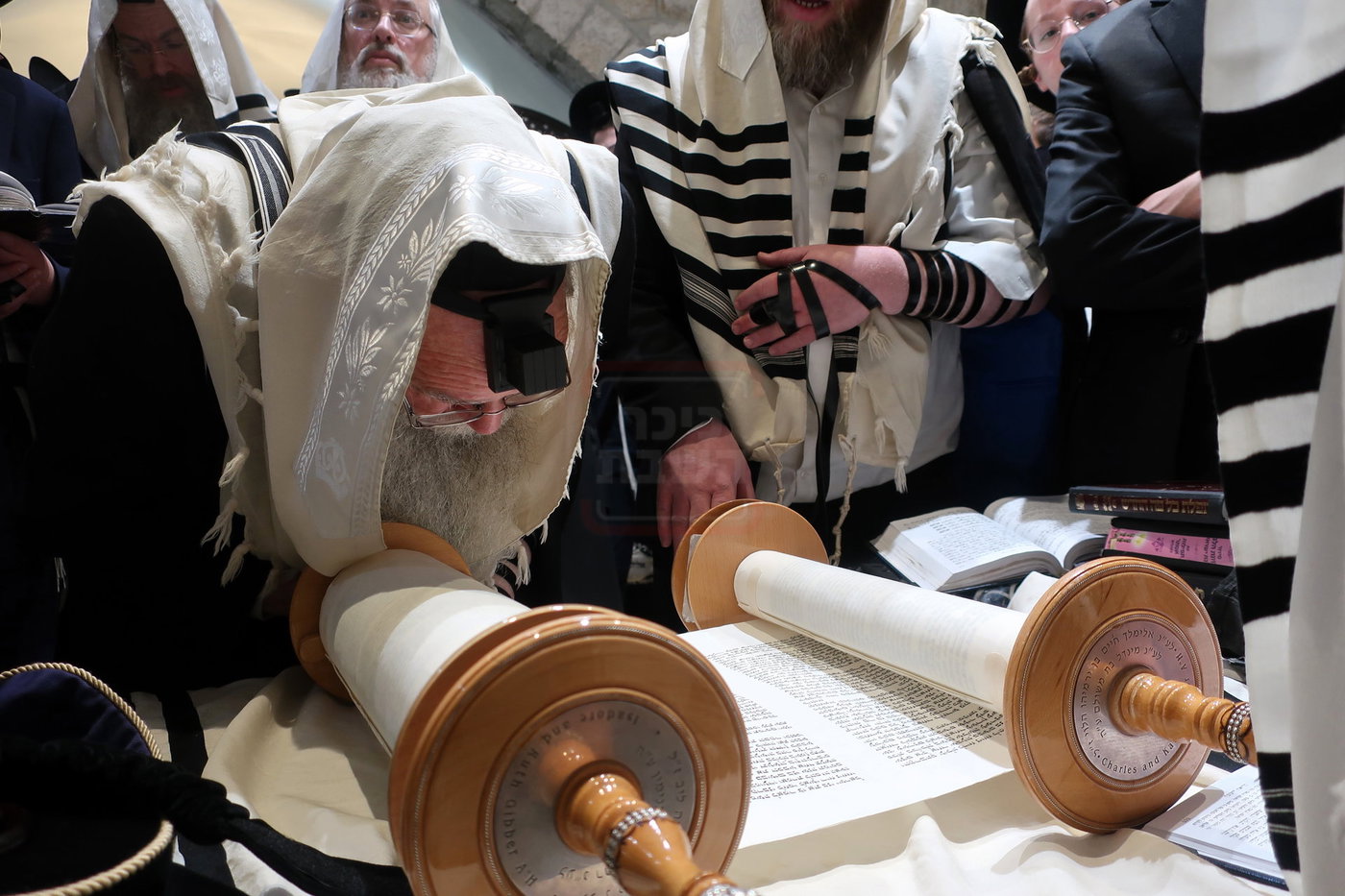 הגאון ר' משה דוד ליפקוביץ בקבר רחל