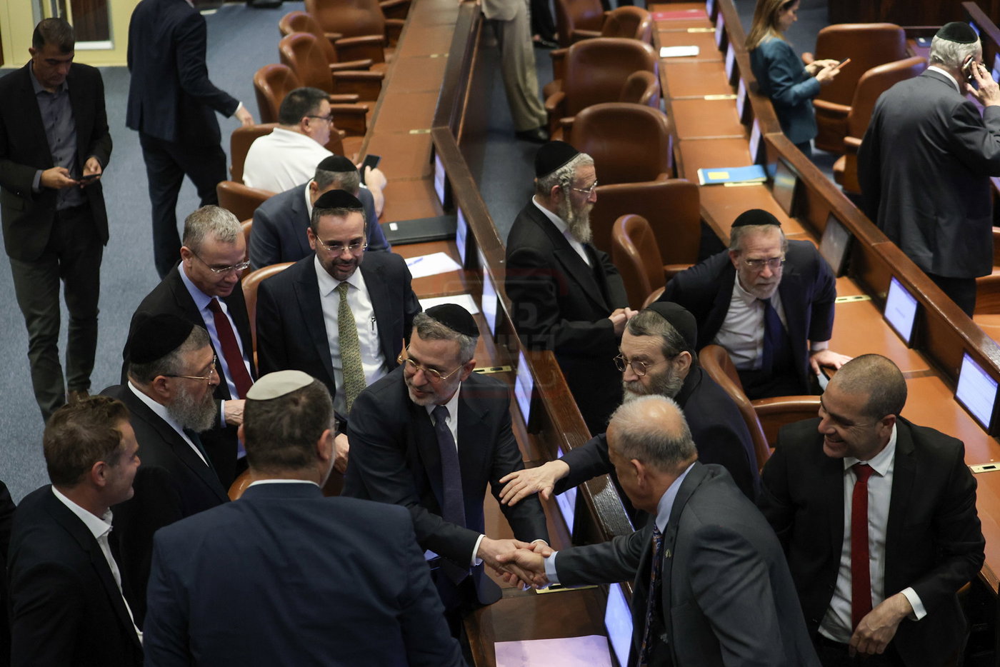 הח"כ שהפתיע את כולם | 'זופניק בכיכר' עם כל התמונות, הנייעס והחשיפות של השבוע