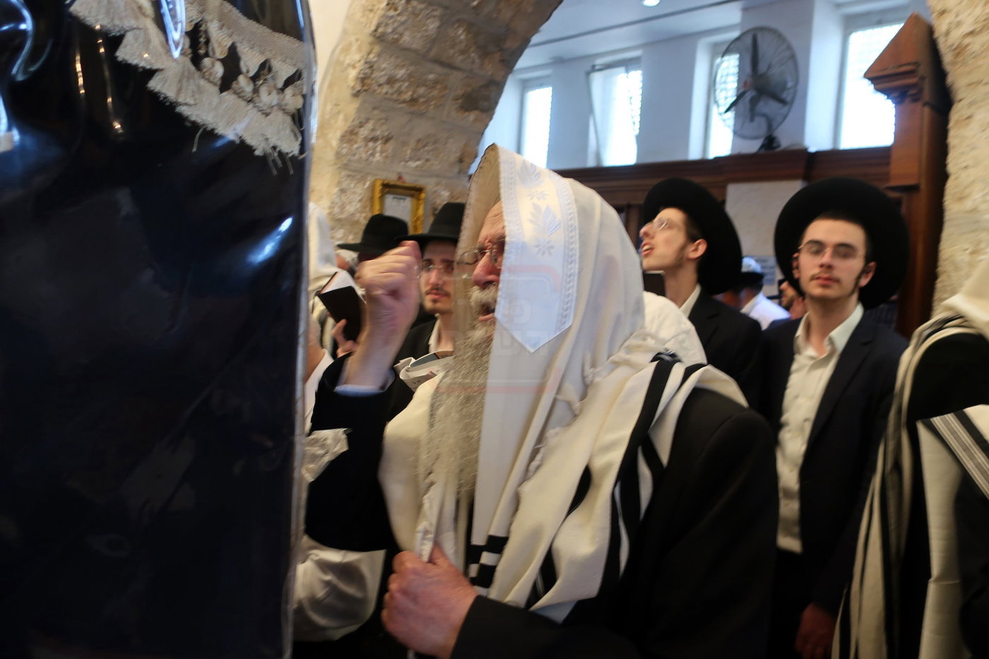 הגאון ר' משה דוד ליפקוביץ בקבר רחל