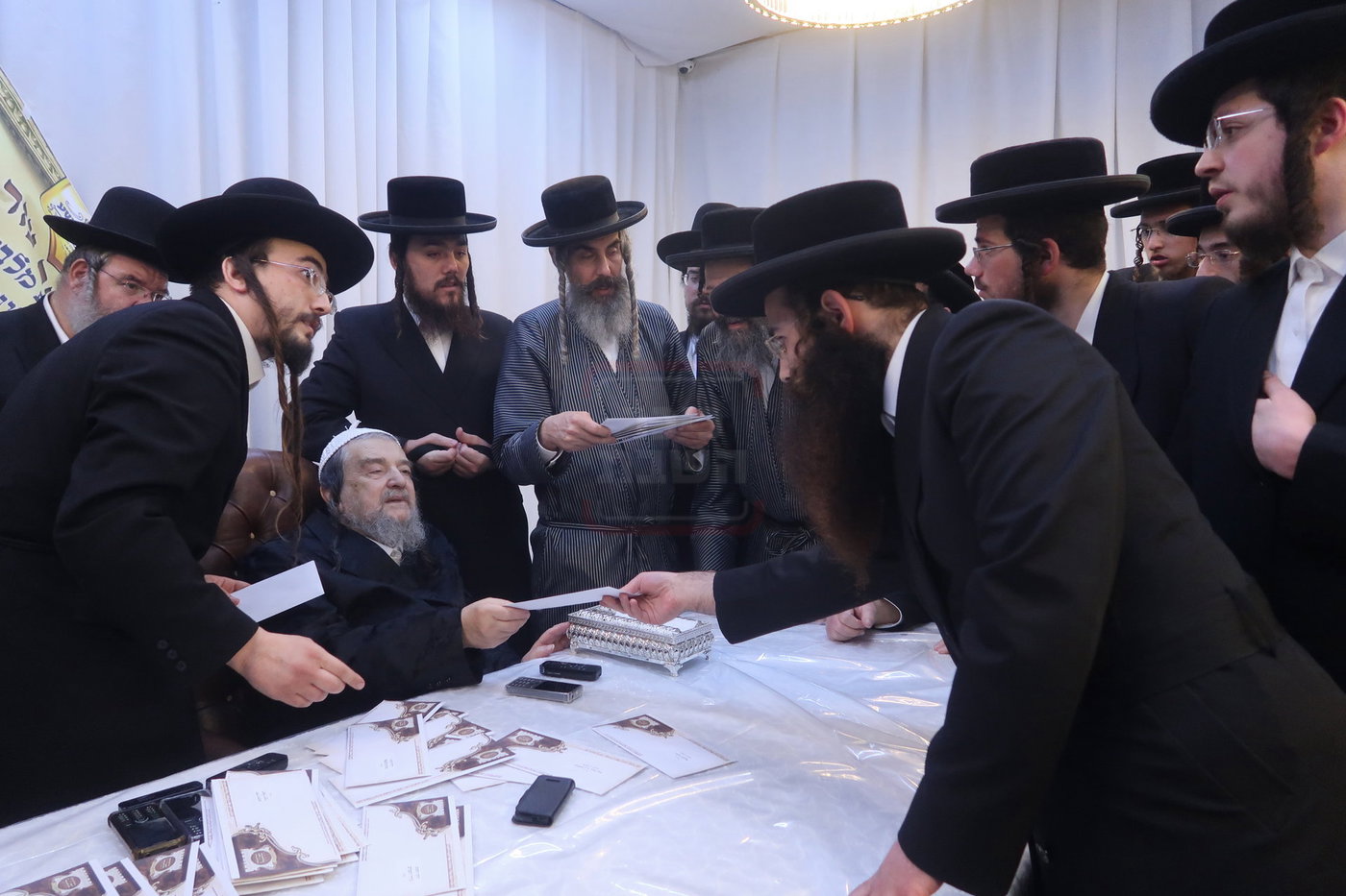המעמד במעונו של הגרי"מ שכטר
