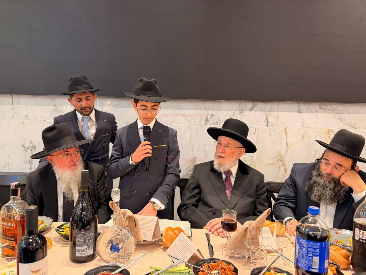 הח"כ שהפתיע את כולם | 'זופניק בכיכר' עם כל התמונות, הנייעס והחשיפות של השבוע