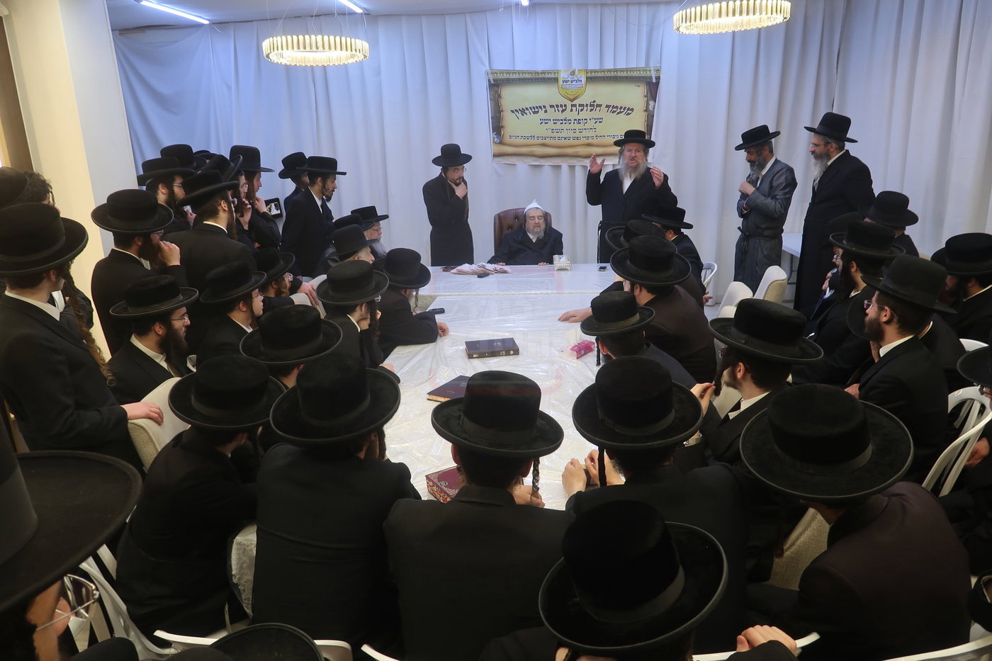 המעמד במעונו של הגרי"מ שכטר