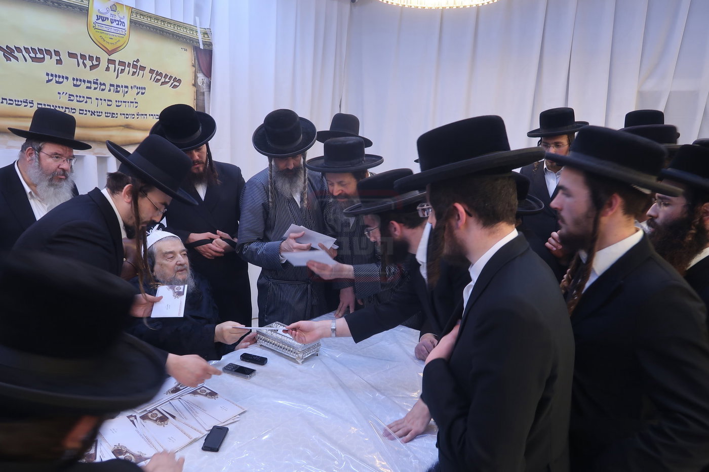 המעמד במעונו של הגרי"מ שכטר