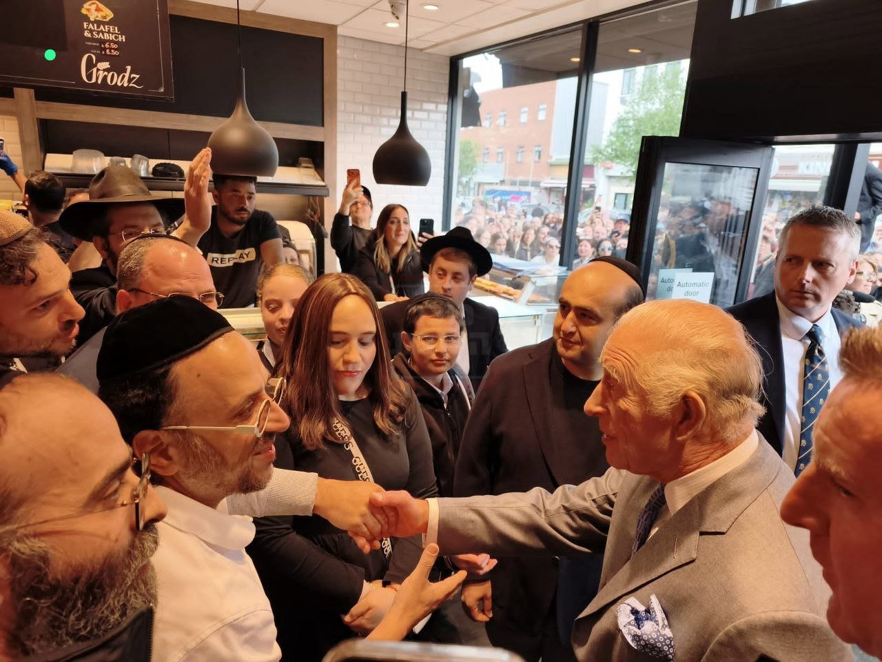 הח"כ שהפתיע את כולם | 'זופניק בכיכר' עם כל התמונות, הנייעס והחשיפות של השבוע