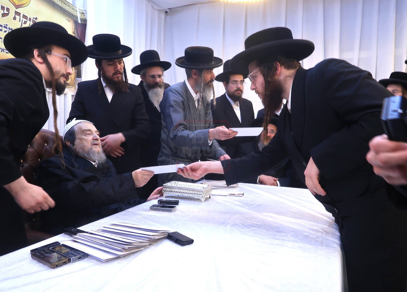המעמד במעונו של הגרי"מ שכטר
