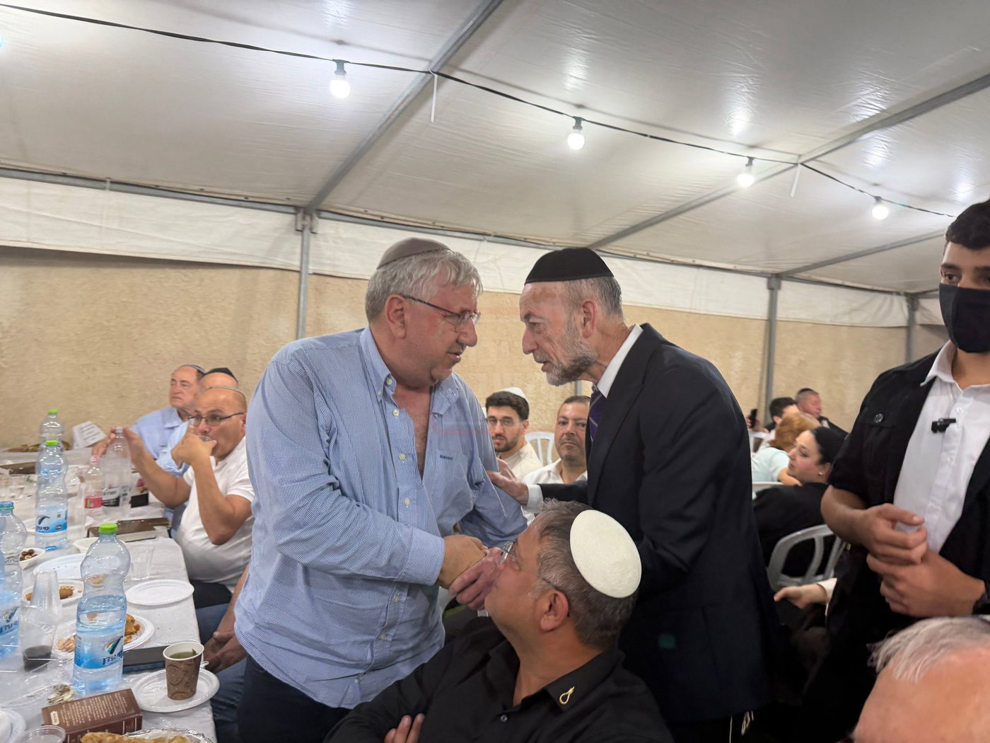 הח"כ שהפתיע את כולם | 'זופניק בכיכר' עם כל התמונות, הנייעס והחשיפות של השבוע
