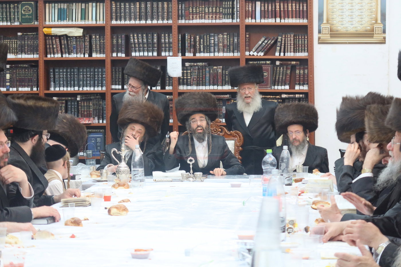 נעילת החג שבועות בחצה"ק זוועהיל