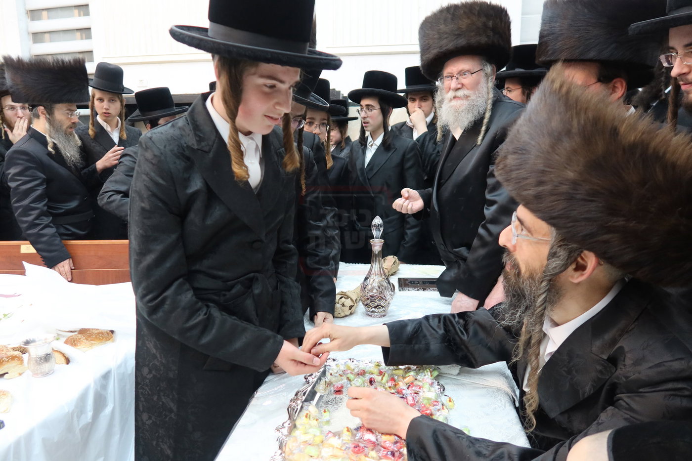 נעילת החג שבועות בחצה"ק זוועהיל