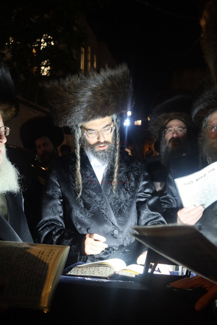נעילת החג שבועות בחצה"ק זוועהיל
