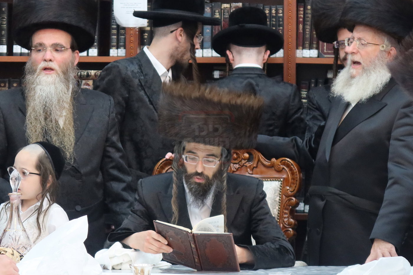 נעילת החג שבועות בחצה"ק זוועהיל