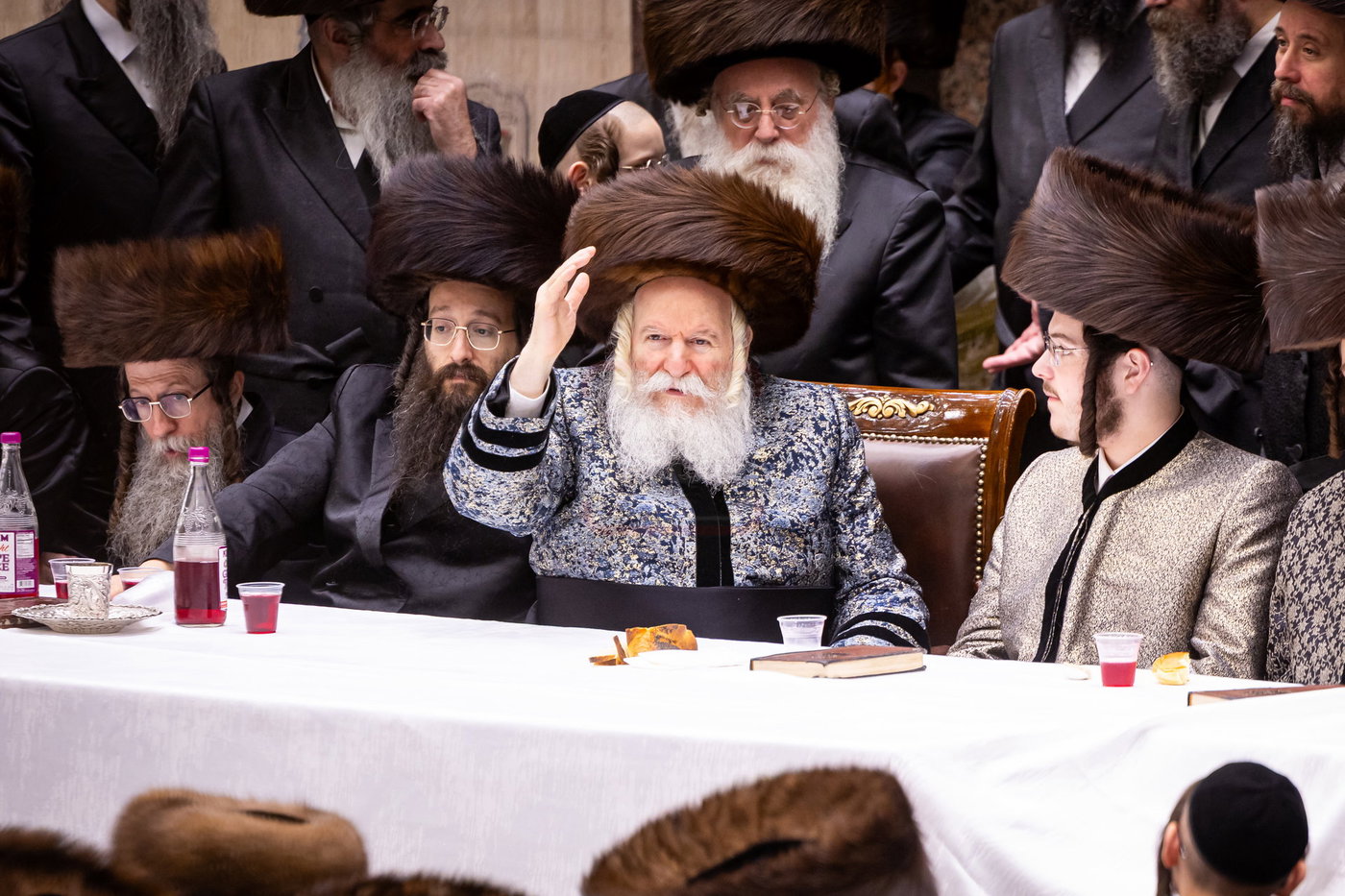 נעילת החג ופארשפיל בחצה"ק באבוב