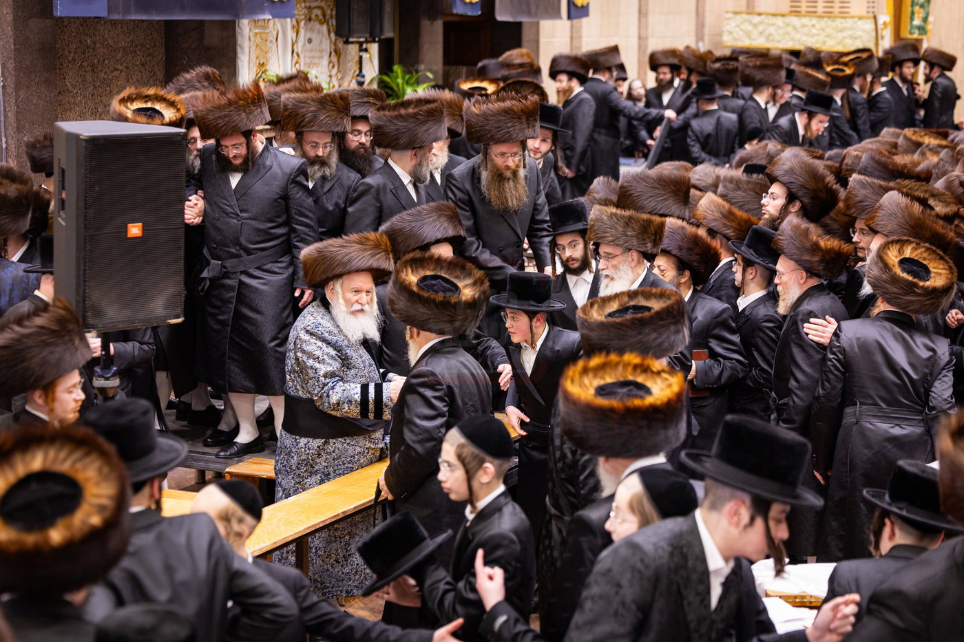 נעילת החג ופארשפיל בחצה"ק באבוב