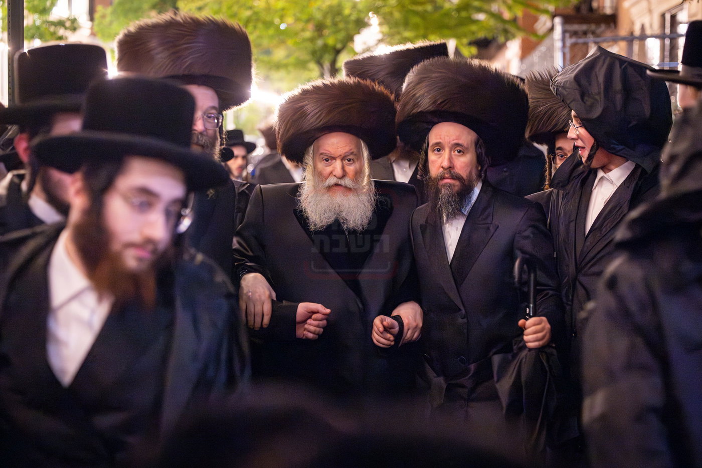 נעילת החג ופארשפיל בחצה"ק באבוב
