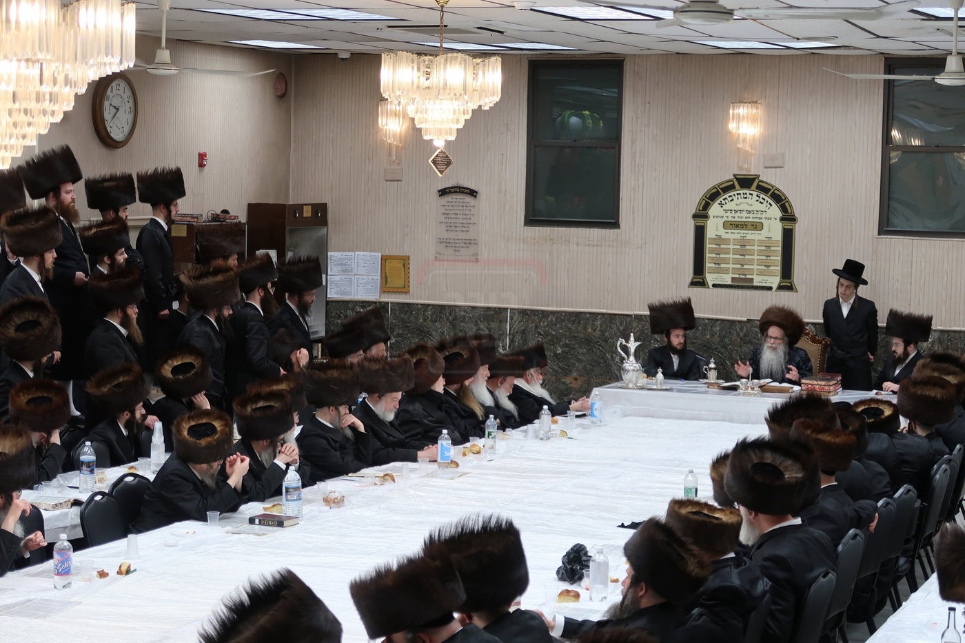 נעילת החג בחצה"ק צאנז זוועהיל 