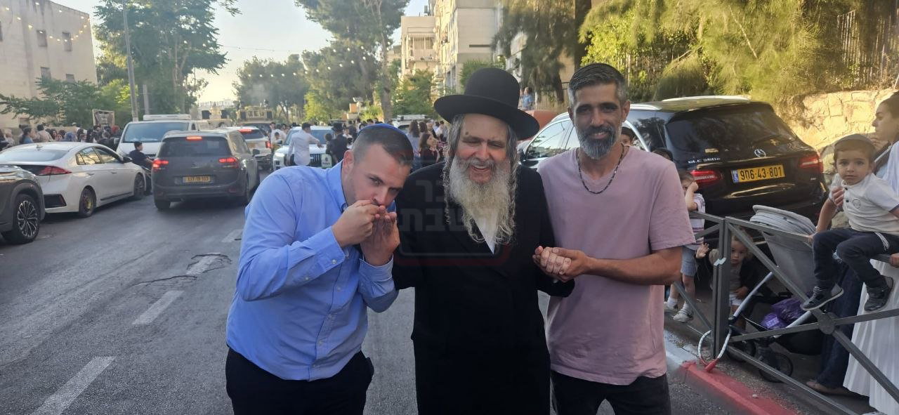 המתקפה המתואמת על המשטרה | 'זופניק בכיכר' עם כל התמונות, הנייעס והחשיפות של השבוע