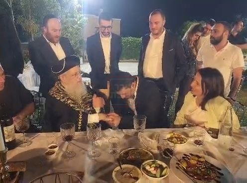 המתקפה המתואמת על המשטרה | 'זופניק בכיכר' עם כל התמונות, הנייעס והחשיפות של השבוע
