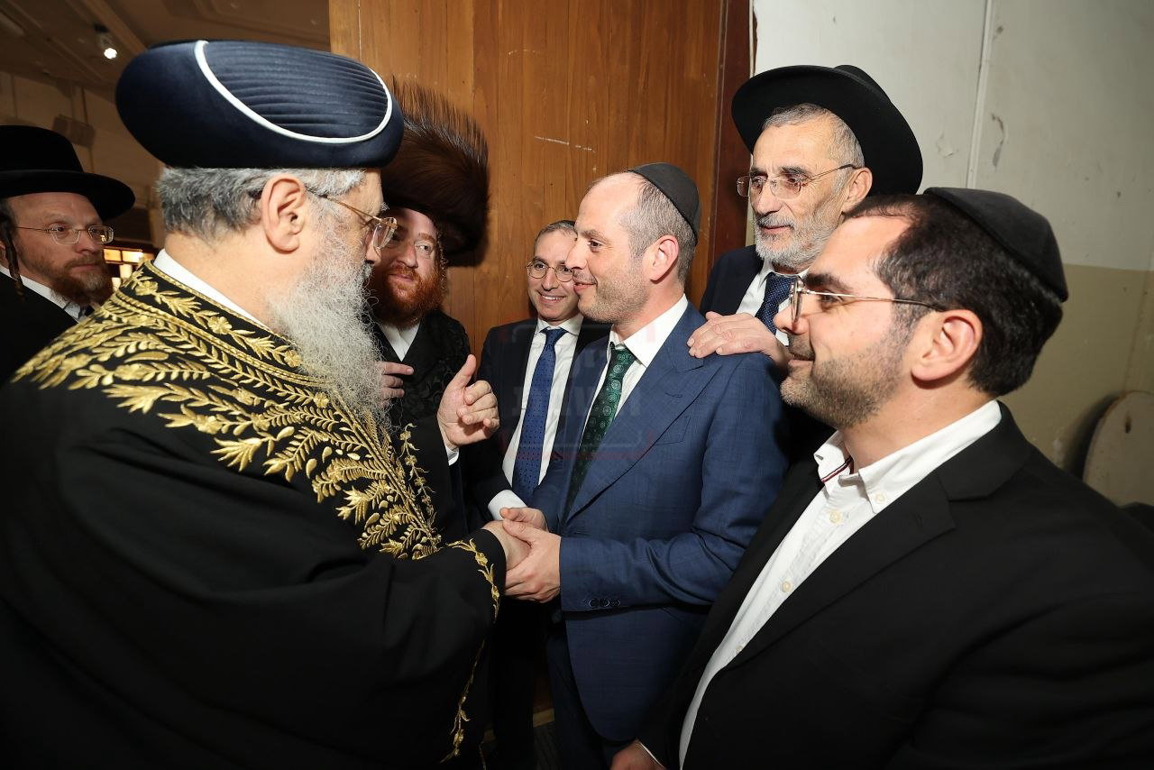 המתקפה המתואמת על המשטרה | 'זופניק בכיכר' עם כל התמונות, הנייעס והחשיפות של השבוע