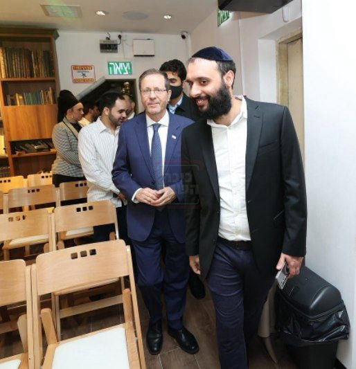 המתקפה המתואמת על המשטרה | 'זופניק בכיכר' עם כל התמונות, הנייעס והחשיפות של השבוע
