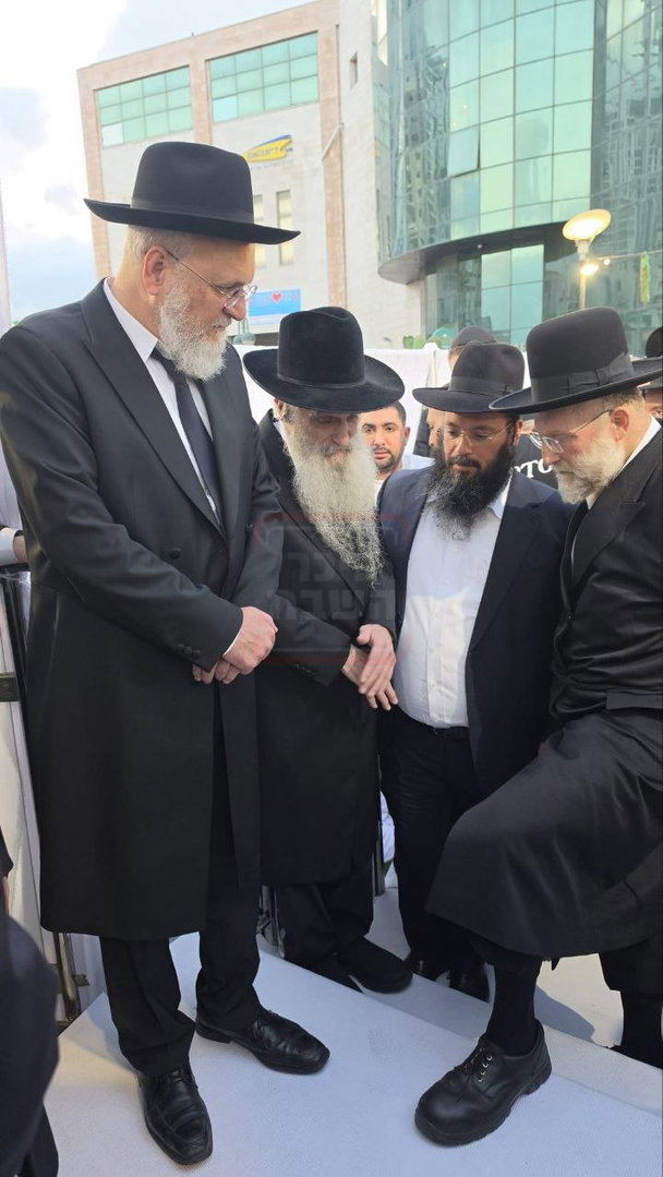 המתקפה המתואמת על המשטרה | 'זופניק בכיכר' עם כל התמונות, הנייעס והחשיפות של השבוע