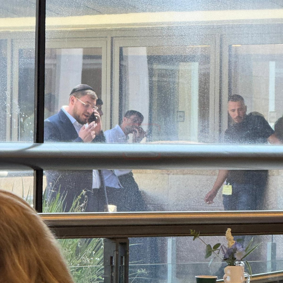 המתקפה המתואמת על המשטרה | 'זופניק בכיכר' עם כל התמונות, הנייעס והחשיפות של השבוע