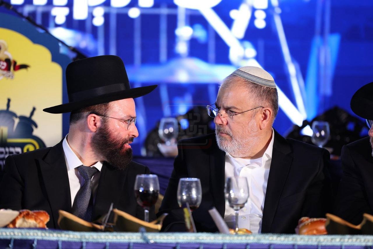 המתקפה המתואמת על המשטרה | 'זופניק בכיכר' עם כל התמונות, הנייעס והחשיפות של השבוע