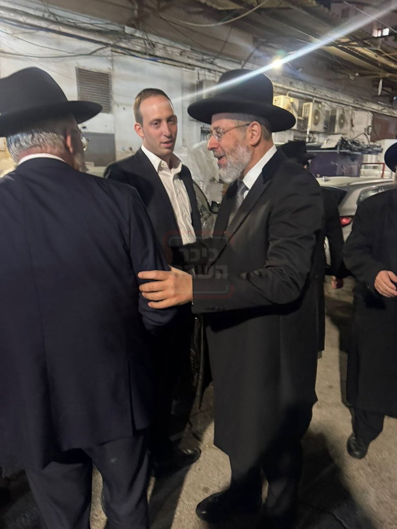 המתקפה המתואמת על המשטרה | 'זופניק בכיכר' עם כל התמונות, הנייעס והחשיפות של השבוע