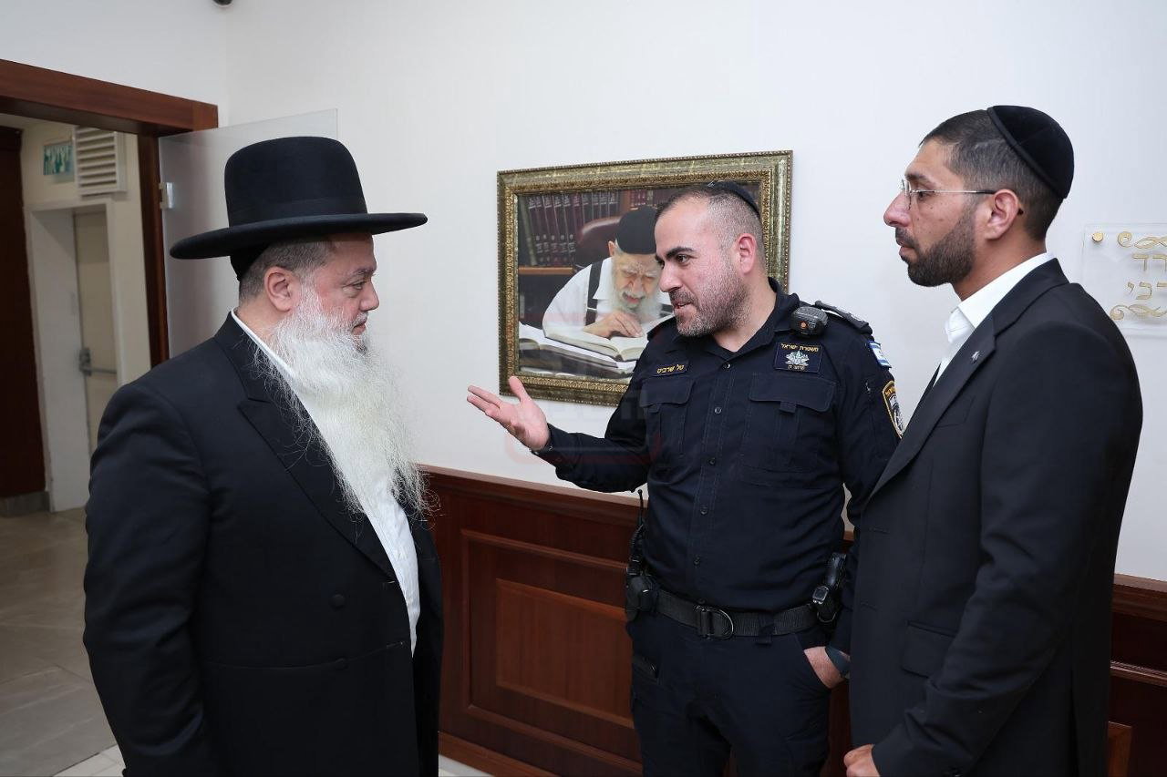 המתקפה המתואמת על המשטרה | 'זופניק בכיכר' עם כל התמונות, הנייעס והחשיפות של השבוע