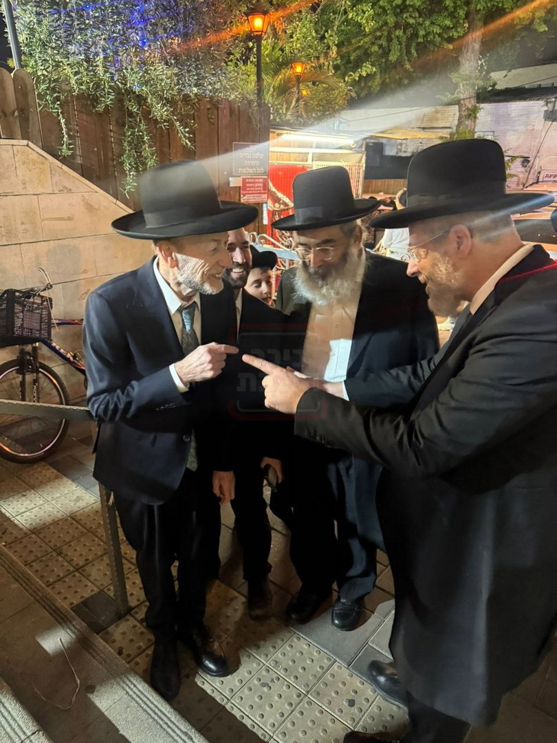 האדמו"ר שפיטר את כל הגבאים | 'זופניק בכיכר' עם כל התמונות, הנייעס והחשיפות של השבוע