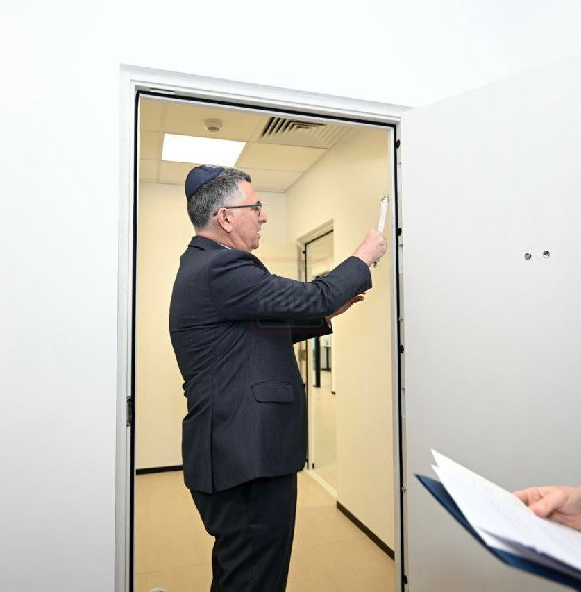 האדמו"ר שפיטר את כל הגבאים | 'זופניק בכיכר' עם כל התמונות, הנייעס והחשיפות של השבוע