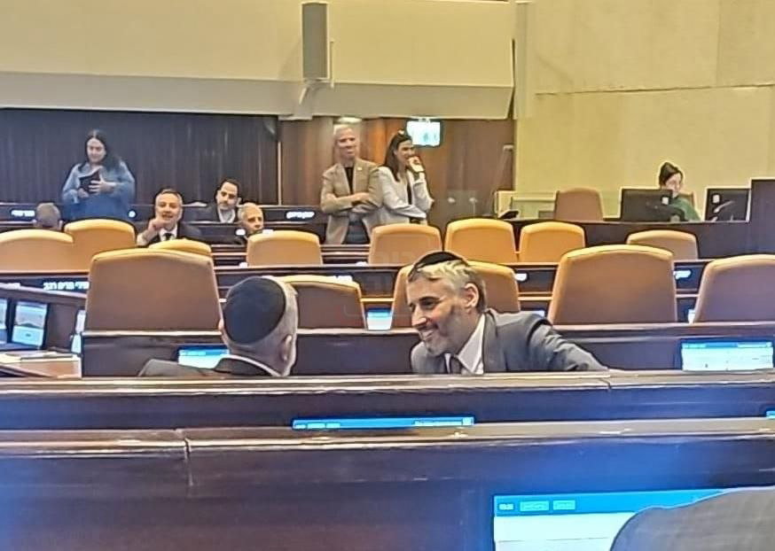 האדמו"ר שפיטר את כל הגבאים | 'זופניק בכיכר' עם כל התמונות, הנייעס והחשיפות של השבוע