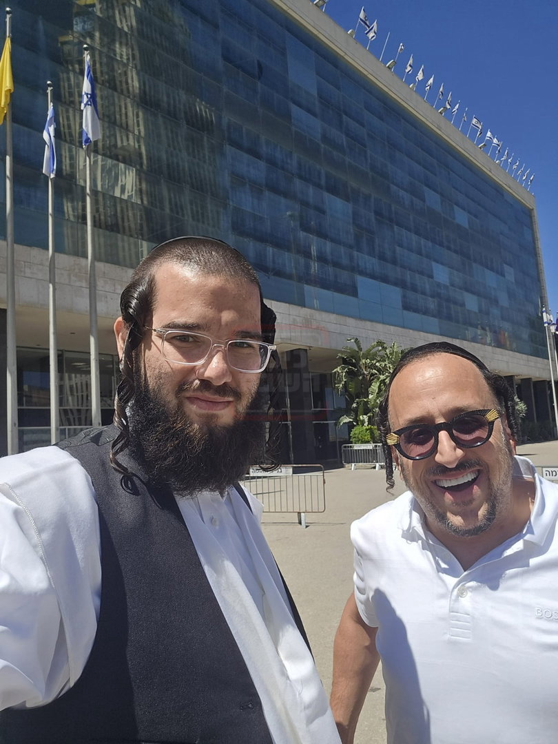 האדמו"ר שפיטר את כל הגבאים | 'זופניק בכיכר' עם כל התמונות, הנייעס והחשיפות של השבוע