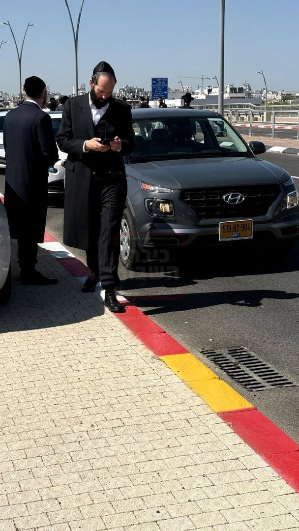 האדמו"ר שפיטר את כל הגבאים | 'זופניק בכיכר' עם כל התמונות, הנייעס והחשיפות של השבוע